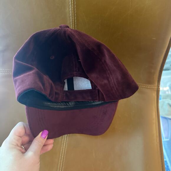 My Only OSFM burgundy, velvet women’s Hat - Picture 2 of 6